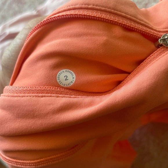 Lululemon Speed Up Short Size 2 - Picture 4 of 4